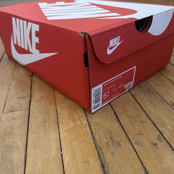 Dark green dunks size 5.5 youth - Picture 4 of 5